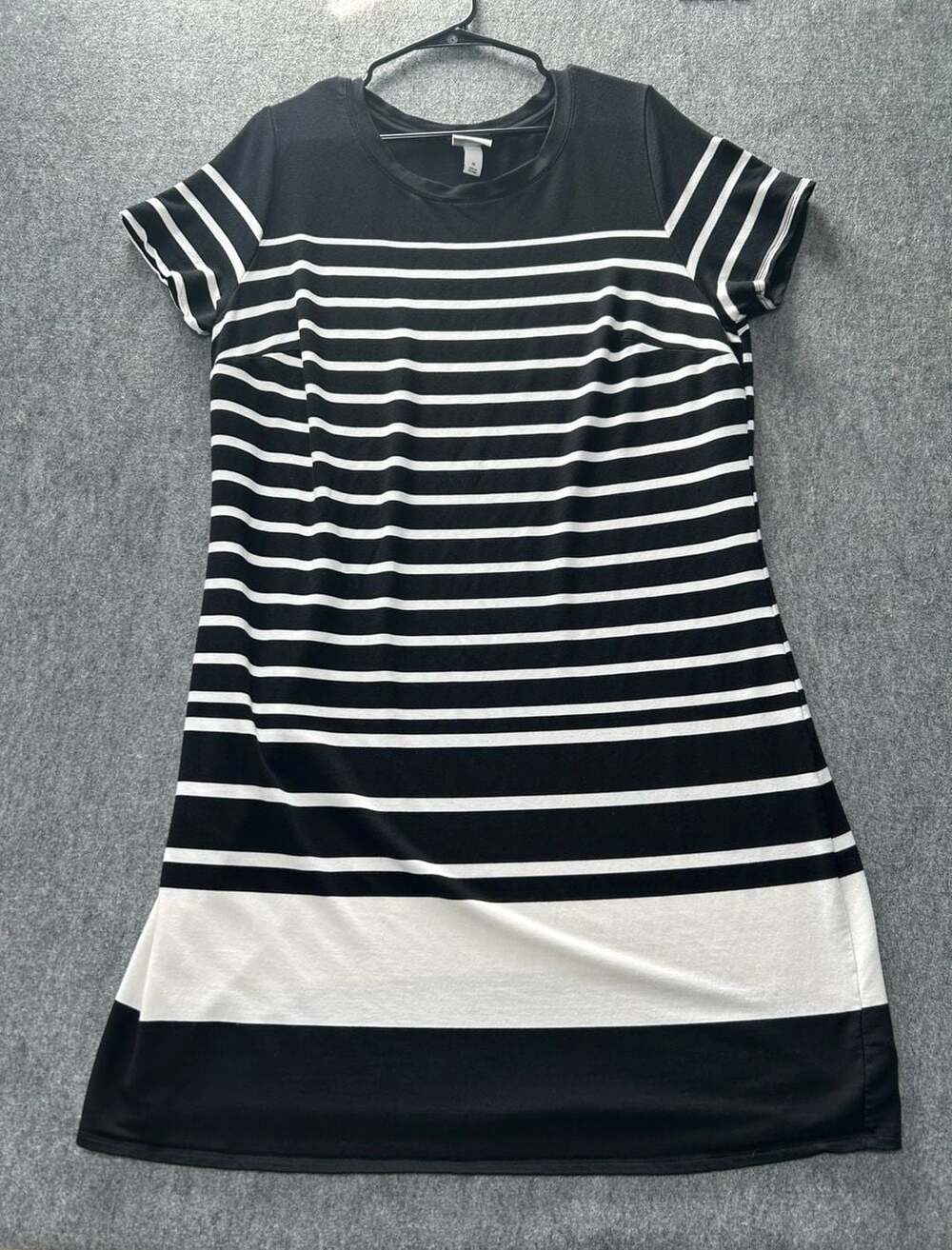 Ava & Viv Black and White Striped Short Sleeve T-Shirt Dress